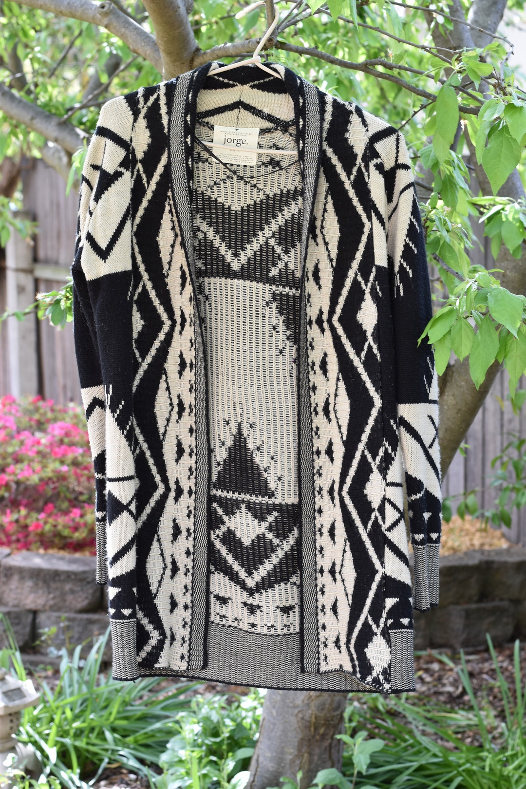 Vintage 90’s beautiful tie up cardigan
