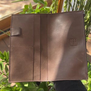 Carnet de notes en cuir fait main pour voyageur | Poche à glissière, emplacements pour cartes et porte-papier | Insertion de journal rechargeable.