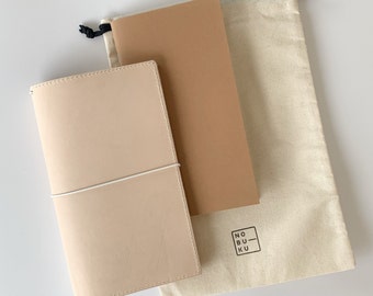 Natural leather traveler notebook is Standard size, Leather notebook cover with inside pockets, Travel notebook in standard size.