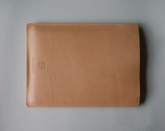 Natural leather MacBook sleeve, MacBook laptop sleeve, Leather MacBook laptop sleeve, Natural leather sleeve.