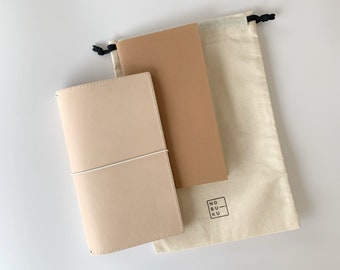 Natural leather traveler notebook is Standard size, Leather notebook cover with inside pockets, Travel notebook in standard size.
