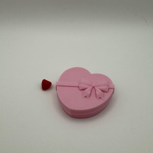 Miniature Heart Box | 1:6 Scale Dollhouse Accessory | 3D Printed Jewelry Box | Miniverse Decor