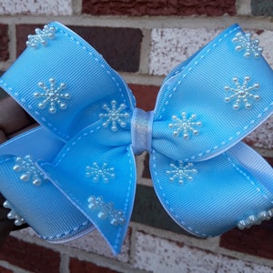 Disney Frozen Inspired Hair Bow. Snowflake bow