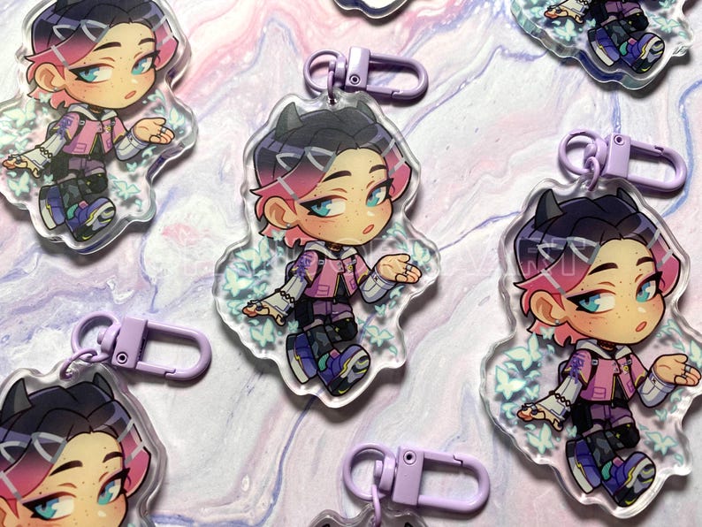 Clove Butterflies | Acrylic Charm, Keychain, Gun Buddy zdjęcie 2