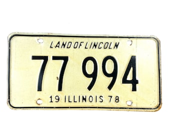 Illinois 1978 Vintage License Plate for Rustic Decor, Collections or Arts and Crafts Projects