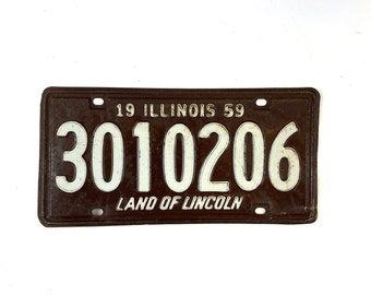 Illinois 1959 Vintage License Plate for Rustic Decor, Collections or Arts and Crafts Projects