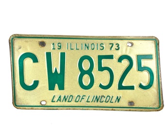Illinois 1973 Vintage License Plate for Rustic Decor, Collections or Arts and Crafts Projects