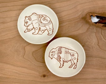 North American Animals Ceramic Tea Caddy or Ring Dish