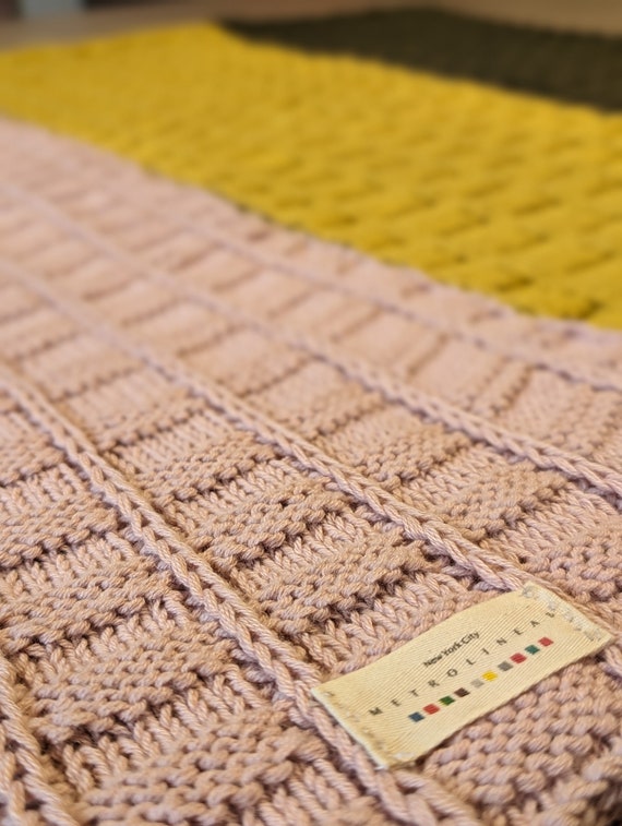 Hand-Knitted Baby Alpaca Scarf: Luxury Peruvian Knitwear