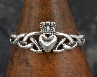 Sterling Silver Celtic Claddagh Ring | Irish Friendship RIng
