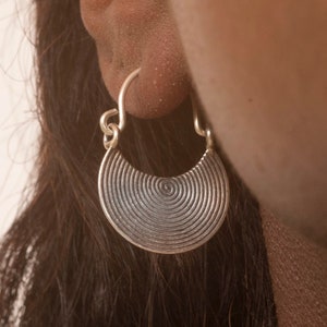 Kleine Spiral Hoop Ohrring|Handgefertigt|Unikat|Tribal