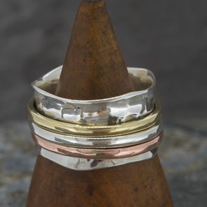 Handgemachter Spinner Ring aus Metall