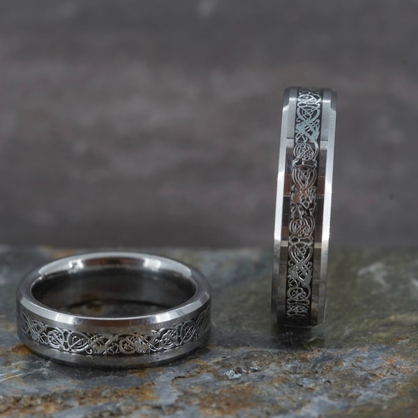 Anillo de dragón celta de carburo de tungsteno con incrustaciones de plata/anillo para él y para ella (banda de 6 mm)