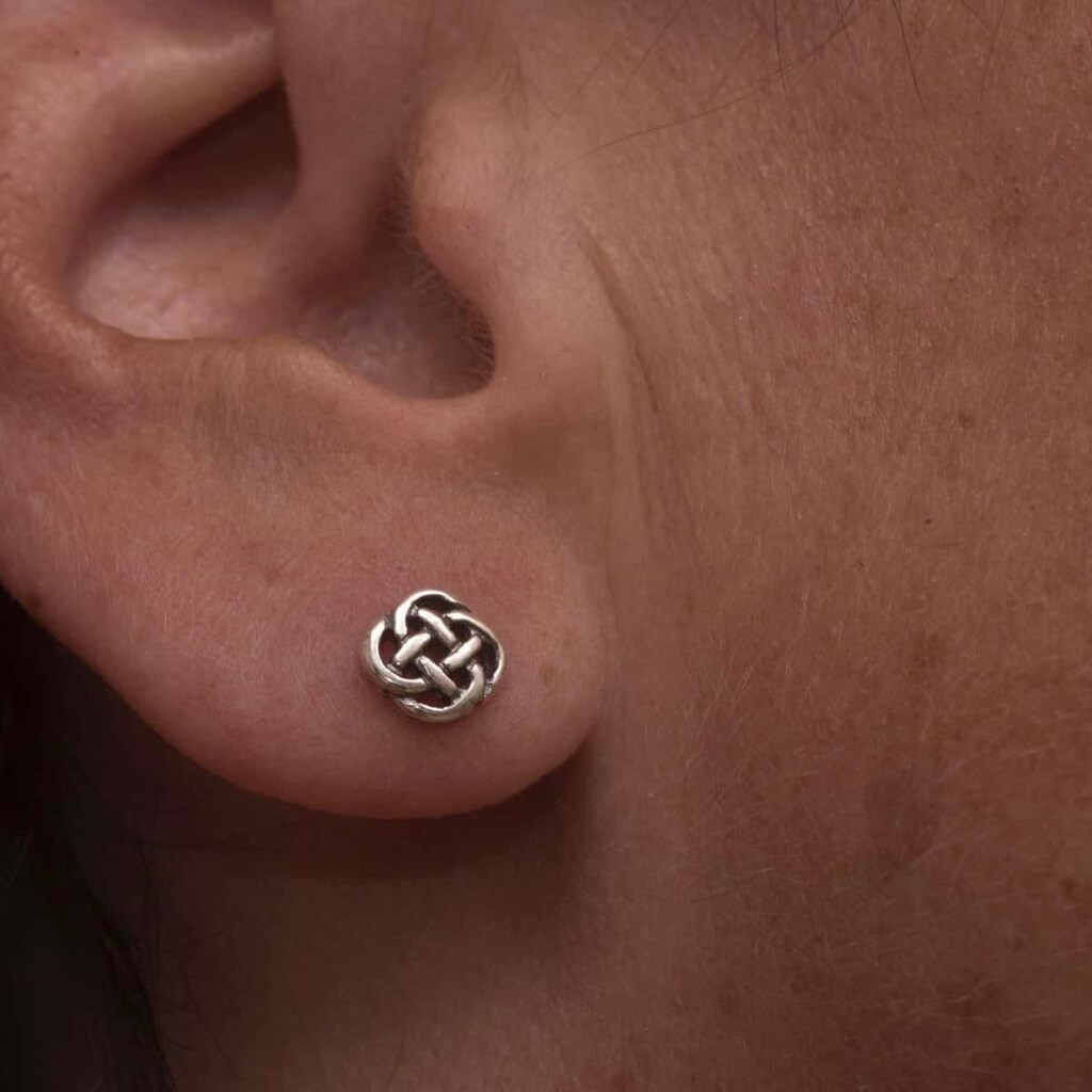 Orecchini A Bottone Nodo Celtico In Argento Sterling 925 – Gioielli Ipoallergenici Irlandesi Per Donne E Ragazze