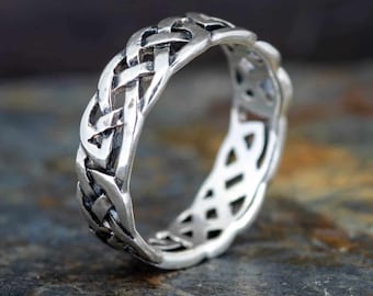 Open Celtic Knot Ring in Sterling Silver