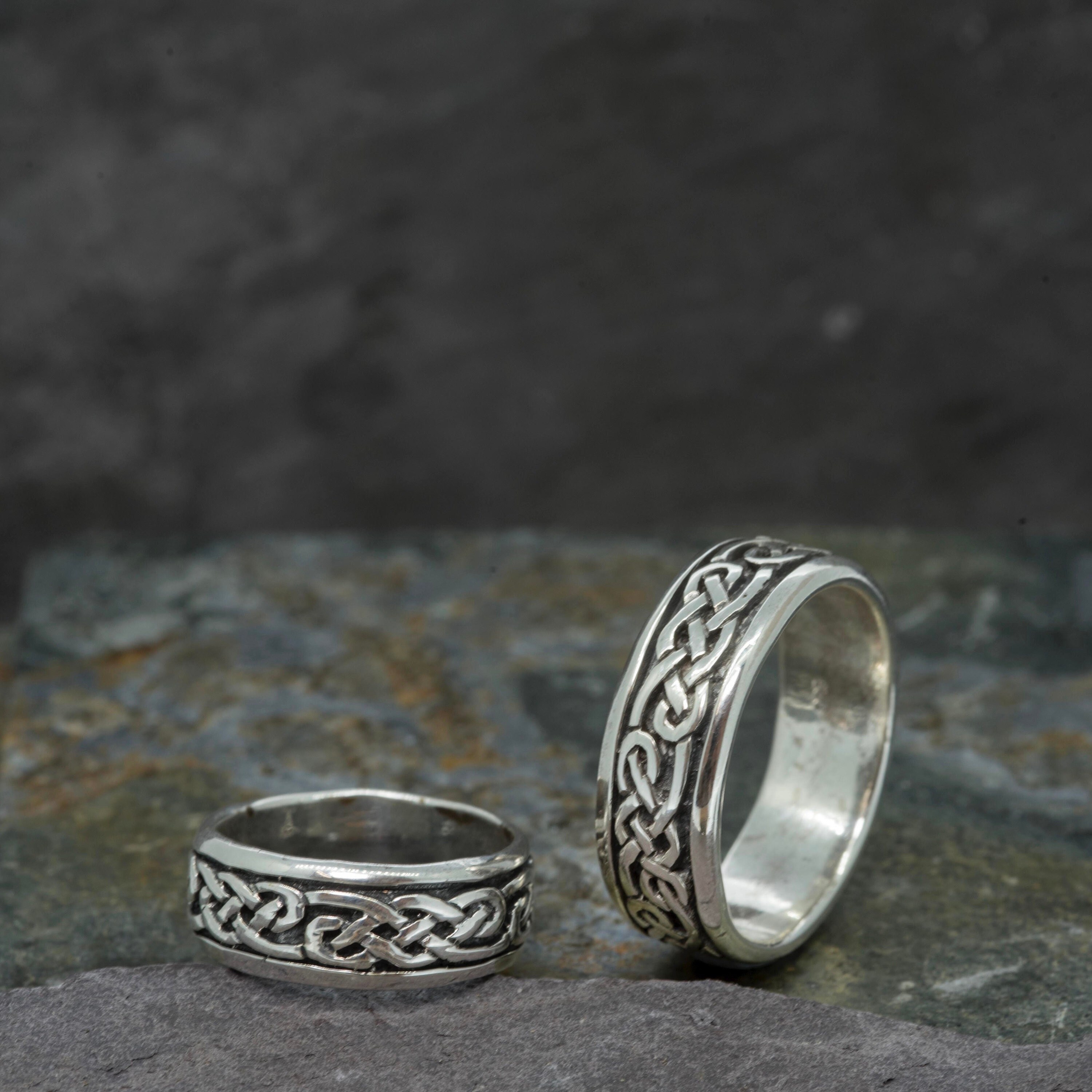 8mm - Mens Titanium Wedding Band. Irish Triquetra Ring. Black and Gold Celtic Knot Carbon Fiber Inlay