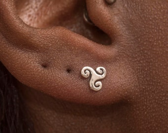 Sterling Silver Triple Spiral Stud Earring