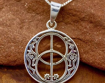 Vesica Piscis Silver Pendant | Chalice Well Necklace | Sterling Silver