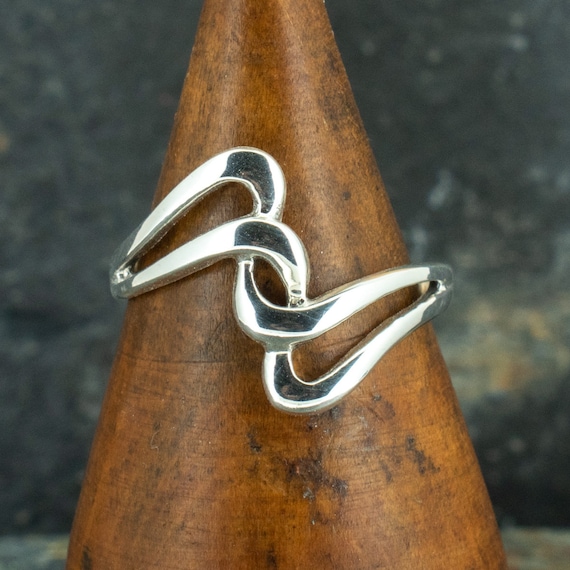 Sterling Silver Flow Ring - Etsy
