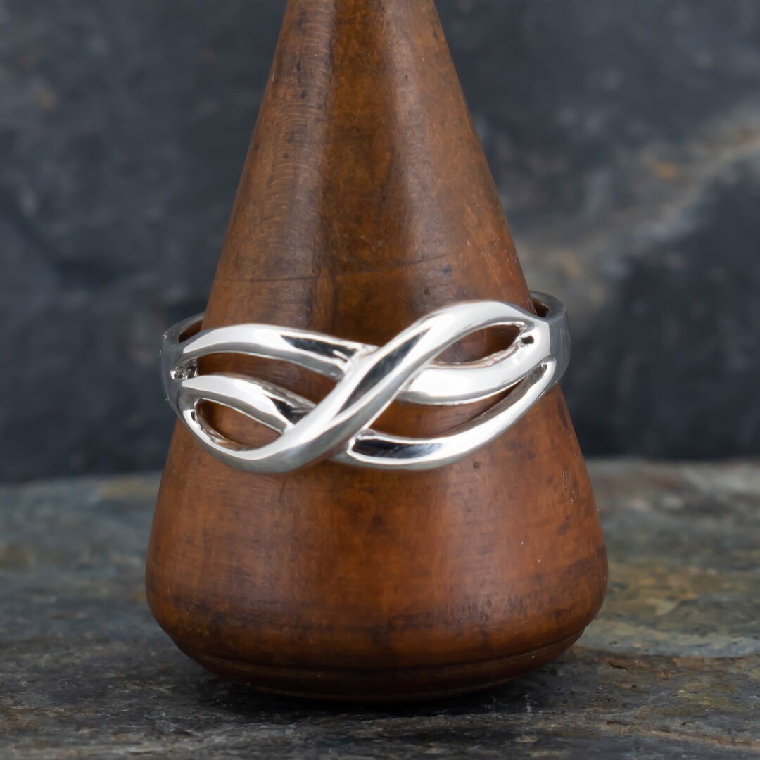 Sterling Silver Minimalist Wave Ring