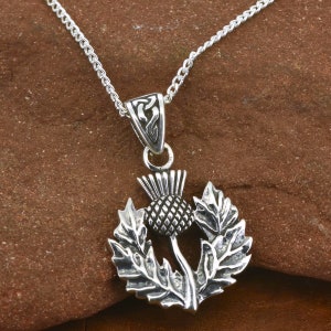 Collar con colgante de plata de ley con forma de cardo escocés / Joyería escocesa / Flor nacional de Escocia imagen 3