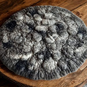 Gray Felted Seat Cushion, Rustic Felt Mat d=40 cm