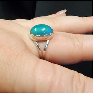 Mood ring Sterling Silver color changing scalloped mood ring is handmade by Old Hippie Dave. 925 silver with a 11mmx15mm WATER PROOF stone