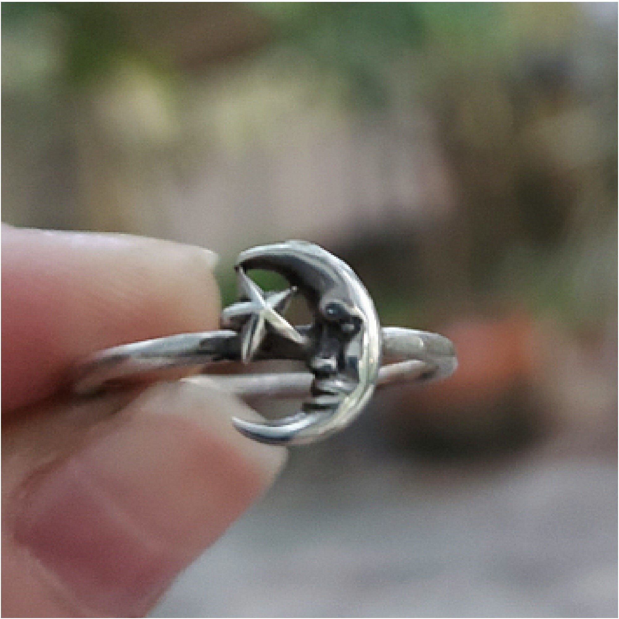 スターリングシルバーの月と星のプチスタックまたはミディリング