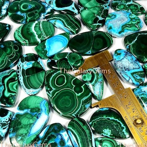 Malachiet chrysocolla edelsteen. Malachiet chrysocolla groothandel partij bulk. Natuurlijke groenblauwe malachiet chrysocolla cabochon. Tot 5000 ct.