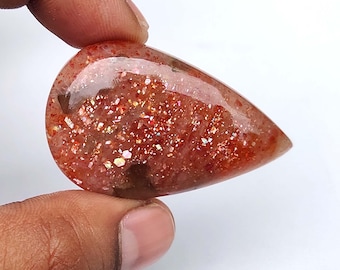 Regenbogen Sonnenstein Cabochon. Natürlicher Sonnenstein Edelstein. Elegant ~ Orange Rot funkelndes Gitter Sonnenstein. Birne Sonnenstein für Schmuck. 81Cts MX-8267