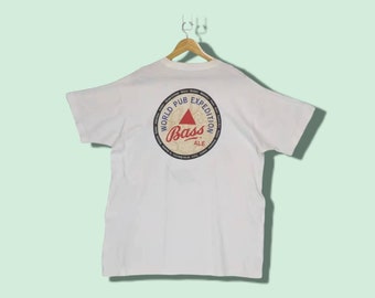 Vintage 90-tals FOTL T-shirt Bass Ale World Pub Expedition Tee Fruit Of The Loom Tee Vit Storlek Extra Large XL