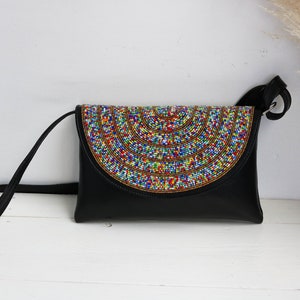Afrikanische Lederhandtasche, Perlen Leder Geldbörse, Vegan Ledertasche, Perlen Umhängetasche, Geschenk für sie, Weihnachtsgeschenk für Mutter