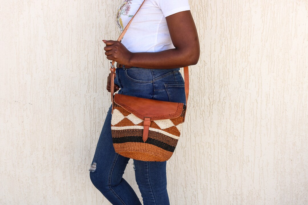 Sac bandoulière en Bogolan sur 🌍 Made In Mali Sac bandoulière en Bogolan sur 🌍 Made In Mali
