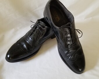 Bostonian Oxford Shoes, Size 10.5 C Men's, Nice Shine, New Laces, Wing Tip, Dark Academia, Super Cleaned and Fresh, Vintage USA