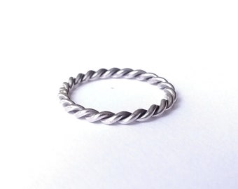 Solomon ring, coiled rope ring, braided, braid, minimalist boho thin ring
