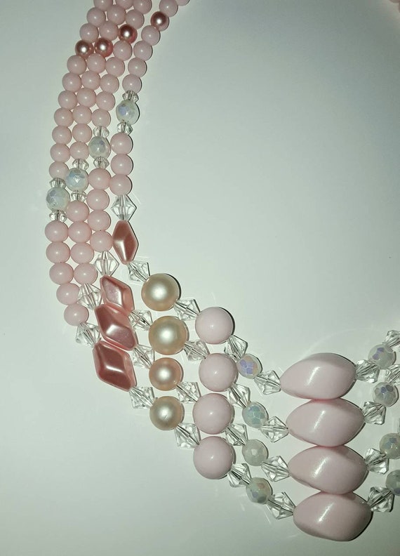 Mid-Century Pink Lucite and AB Opaline Glass Bead… - image 7