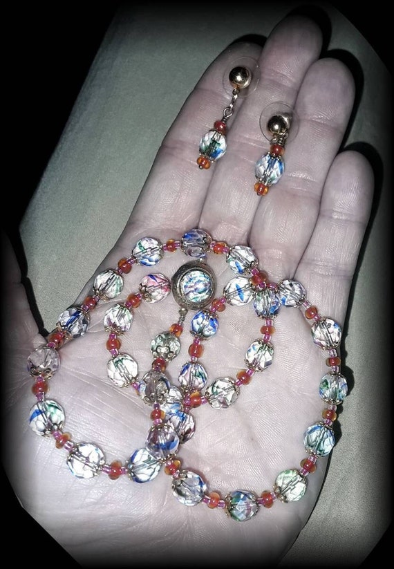 Stunning Mid Century Iris Glass Crystal Necklace &