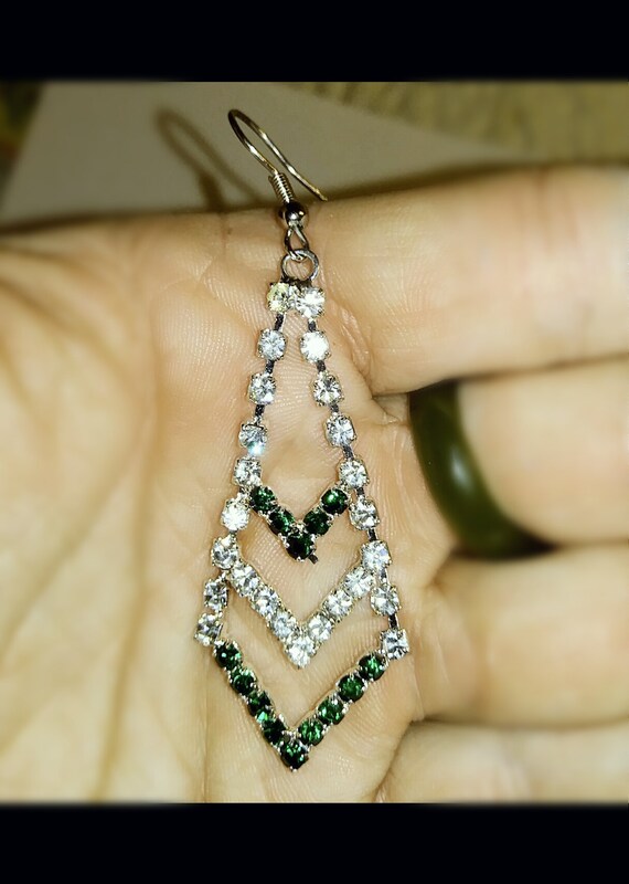 Stunning White Diamond and Green Emerald Crystal … - image 4