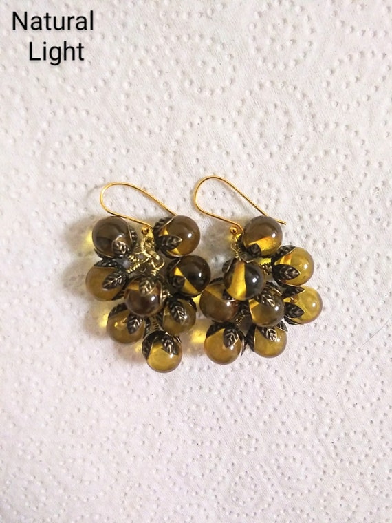 Vintage Apple Juice Bakelite Berry Cluster Earring