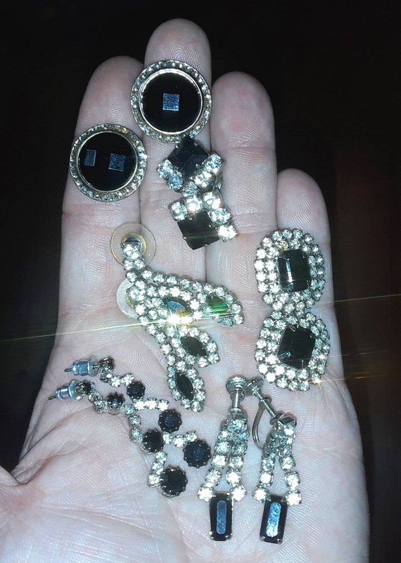 6 Beautiful Pair of Glamorous Crystal Earrings /  