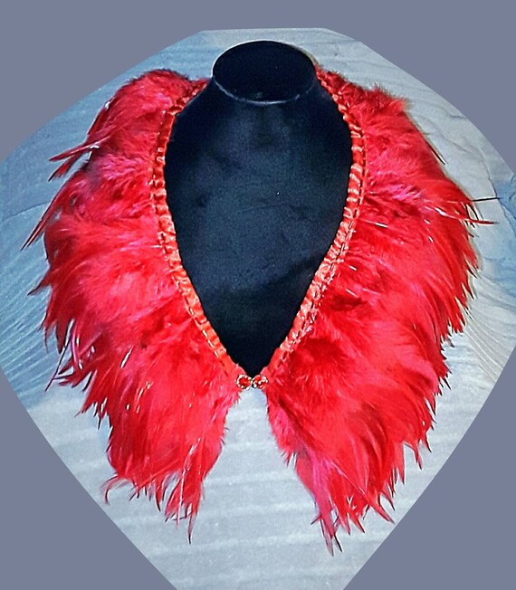 Sexy Vintage Vivid Red Rooster Feather Collar / V… - image 2