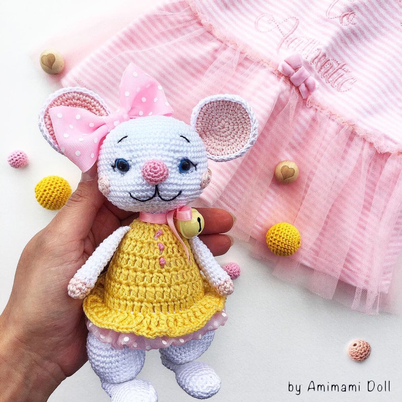 Souris en crochet - Créatrice ETSY : AmimamiDoll