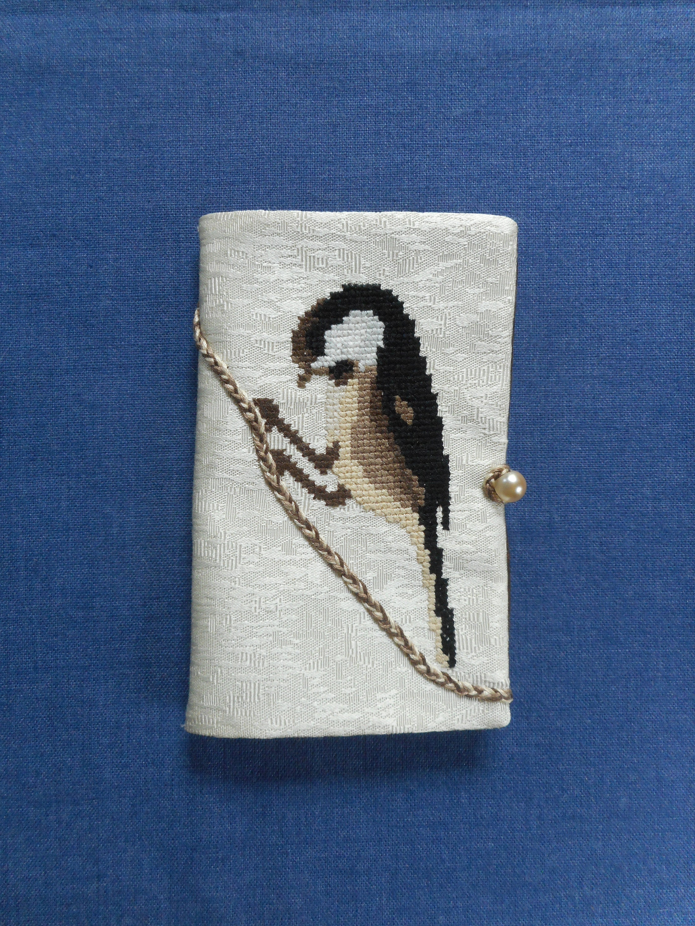 Brodé de Mésange à l’aiguille livre * porte-aiguilles * fait à la main Brodé * de Mésange à l’aiguille livre * porte-aiguilles * Brodé fait à la main c62436