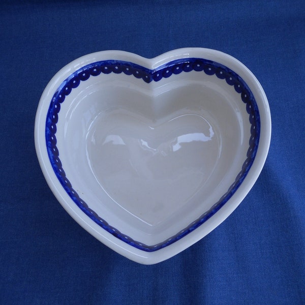 Handmade in Poland  Boleslawiec  Heart Dish / Casserole / Serving Bowl   Vintage