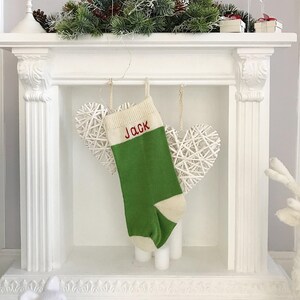 Personalisierte Weihnachtsstrümpfe, Familie Nikolausstiefel, traditionelle gestrickt Weihnachts-Strumpf mit handgefertigten Stickereien, stricken Socken