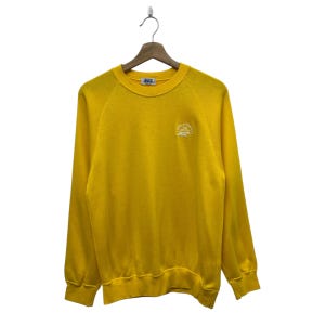 Vintage Asics Atheltic World Famous Pullover Crewneck Sweatshirt Small