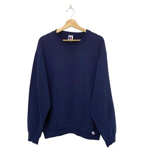 Vintage 2000s Russell Athletic Dark Blue Plain Pullover Crewneck Sweatshirt Size Medium