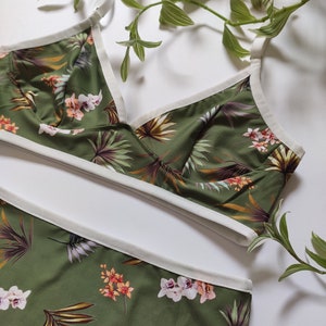 Soft cup green bikini set, Highwaisted Bottoms, Fast dry one layer swimwear, 1950s Style 1960s, Pin Up Retro Inspired Swimsuit