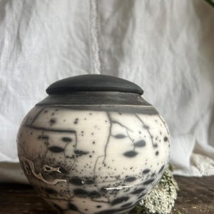 Small Raku Pottery Naked Raku container with a lid  urn for ashes, Raku Pottery Black and White handmade ceramic urne, OOAK, unique ceramics