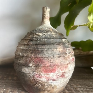 Poterie raku Céramique Saggar sans glaçure Vase raku petit vase ikebana en céramique décoratif OOAK bio tons terreux cadeau de Noël